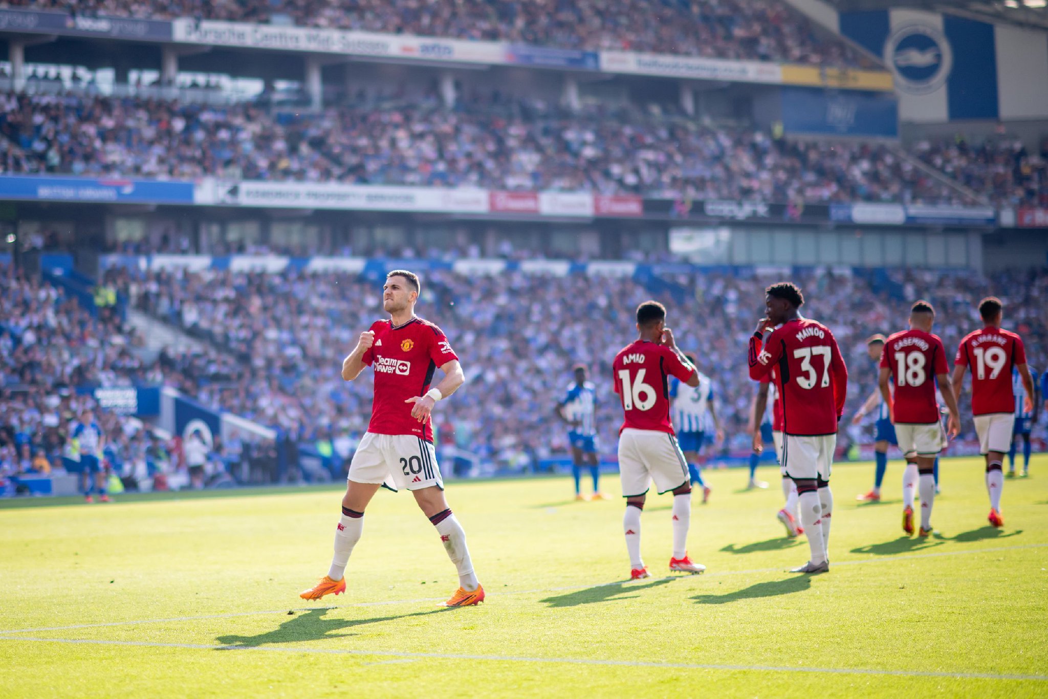 与此同时 与此同时